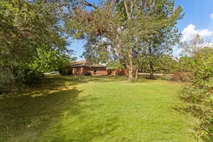 220 N William Barnett Ave, Cleveland, TX 77327 - Photo 27