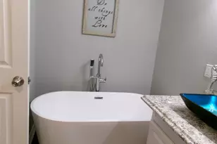 8018 Chateau St, Houston, TX 77028 - Photo 15