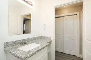 8127 Colonial Ln, Houston, TX 77051 - Photo 17