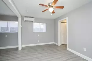 8127 Colonial Ln, Houston, TX 77051 - Photo 3