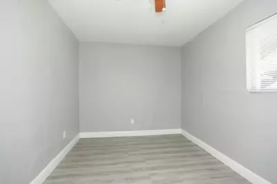 8127 Colonial Lane #2, Houston, TX 77051 - Photo 19