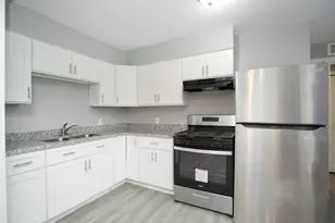 8127 Colonial Ln, Houston, TX 77051 - Photo 7