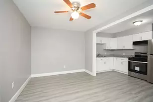 8127 Colonial Ln, Houston, TX 77051 - Photo 5