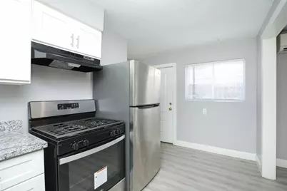 8127 Colonial Lane #2, Houston, TX 77051 - Photo 11