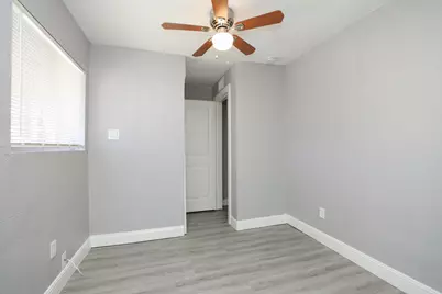 8127 Colonial Lane #2, Houston, TX 77051 - Photo 15