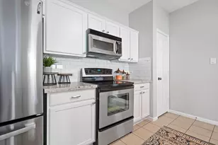 6607 Lake Woodlands Dr, The Woodlands, TX 77382 - Photo 13