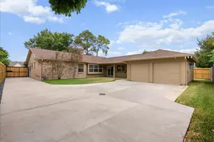 11703 Brighton Ln, Meadows Place, TX 77477 - Photo 39