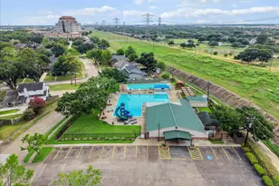 11703 Brighton Ln, Meadows Place, TX 77477 - Photo 43