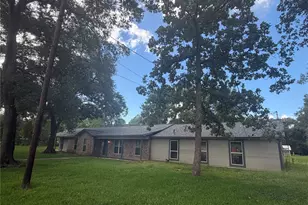 9950 Oak Tree Dr, Conroe, TX 77303 - Photo 5