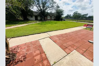 6869 Chasewood Drive, Houston, TX 77489 - Photo 11