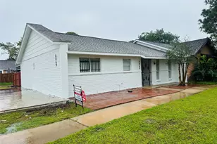 6869 Chasewood Dr, Houston, TX 77489 - Photo 1