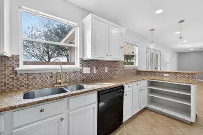 9130 Garden Breeze Drive, Houston, TX 77075 - Photo 11