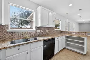 9130 Garden Breeze Dr, Houston, TX 77075 - Photo 11