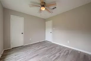 11522 Saulsworth St, Houston, TX 77099 - Photo 29