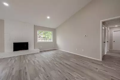 11522 Saulsworth Street, Houston, TX 77099 - Photo 9
