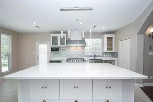 9715 Atwell Dr, Houston, TX 77096 - Photo 3