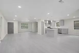 5822 Belrose Dr, Houston, TX 77035 - Photo 5