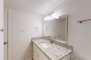 14147 Misty Meadow Ln, Houston, TX 77079 - Photo 27