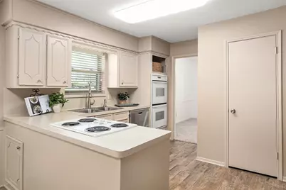 3002 Village Lane, Deer Park, TX 77536 - Photo 17