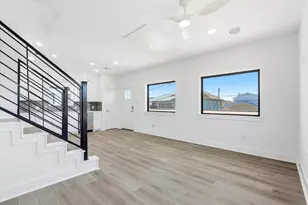 230 S Y St, La Porte, TX 77571 - Photo 3