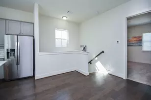 6031 Cypress St, Houston, TX 77074 - Photo 9