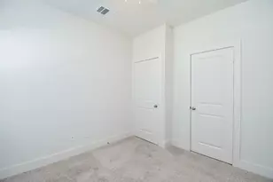 6031 Cypress St, Houston, TX 77074 - Photo 17