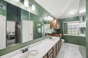 1104 Tipperary Ave, Friendswood, TX 77546 - Photo 9