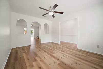 10642 Mayfield Road, Houston, TX 77043 - Photo 5