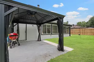 10642 Mayfield Rd, Houston, TX 77043 - Photo 27