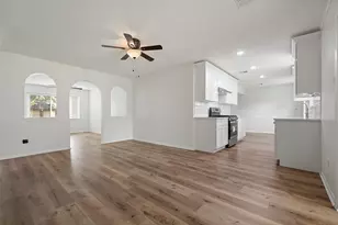 10642 Mayfield Rd, Houston, TX 77043 - Photo 15