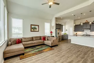 12917 Ocean Breeze Ln, La Marque, TX 77568 - Photo 11