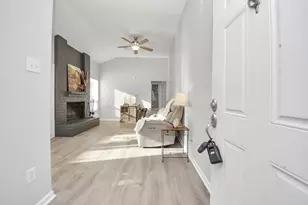 9227 Rippling Fields Dr, Houston, TX 77064 - Photo 3