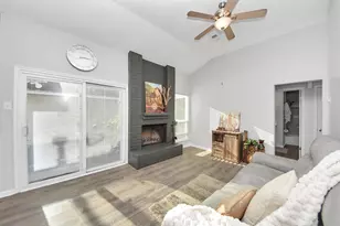 9227 Rippling Fields Dr, Houston, TX 77064 - Photo 5