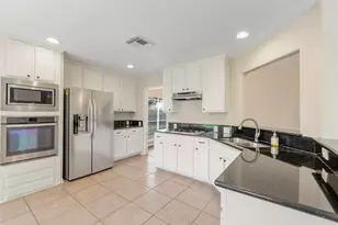 210 Leisure Dr, Stafford, TX 77477 - Photo 13