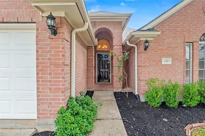 210 Leisure Drive, Stafford, TX 77477 - Photo 3