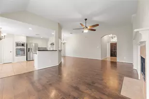 210 Leisure Dr, Stafford, TX 77477 - Photo 5