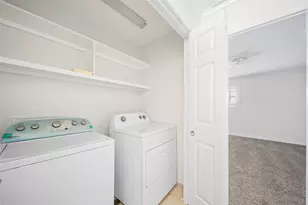 1573 W Sam Houston Pkwy S, Houston, TX 77042 - Photo 17