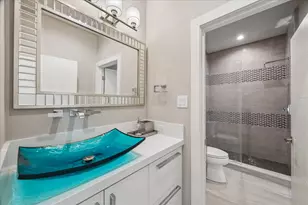 1 Water Ky, Hitchcock, TX 77563 - Photo 35