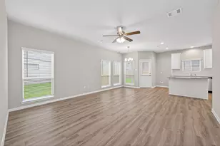 520 Emerald Thicket Ln, Houston, TX 77336 - Photo 5