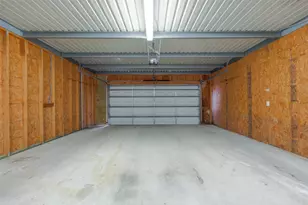 11905 Algonquin Dr, Houston, TX 77089 - Photo 33