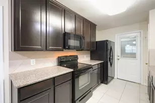 11905 Algonquin Dr, Houston, TX 77089 - Photo 11