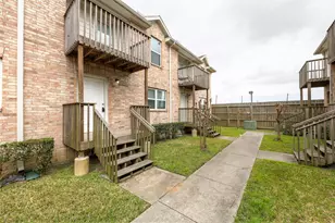 11905 Algonquin Dr, Houston, TX 77089 - Photo 3