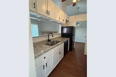 923 Carrell Street #D, Tomball, TX 77375 - Photo 5