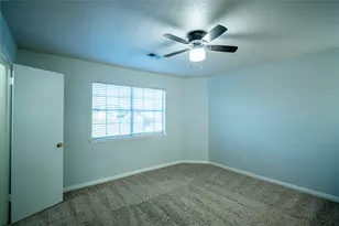 512 Birdsong Dr, League City, TX 77573 - Photo 9