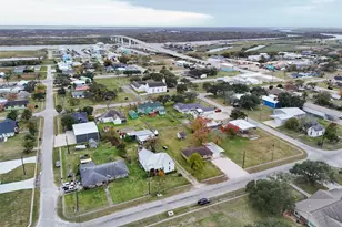 695 Wightman St, Matagorda, TX 77457 - Photo 37