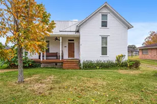 695 Wightman St, Matagorda, TX 77457 - Photo 3