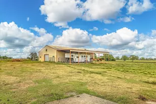 1755 McBride Devillier Loop, Winnie, TX 77665 - Photo 37