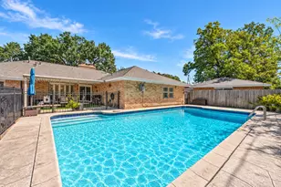 11006 Ashcroft Dr, Houston, TX 77096 - Photo 1