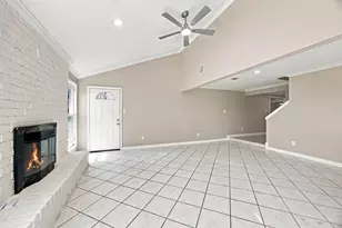 11307 Oakcenter Dr, Houston, TX 77072 - Photo 9