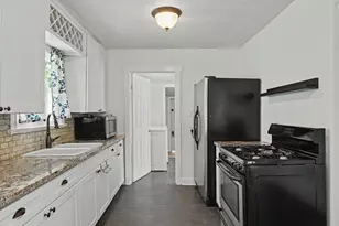 506 Texas, Tomball, TX 77375 - Photo 9